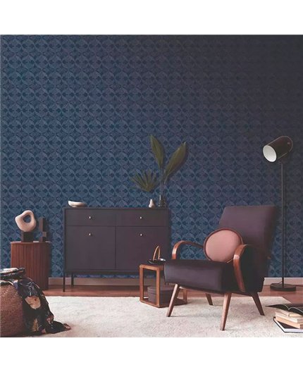 Ref.28232. papel pintado antibes geométrico rombos plateado con fondo azul de iberostil