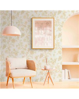 Ref.21117 ambiente real de flores grabado silva essence, sobre fondo Beige en tonos Dorado