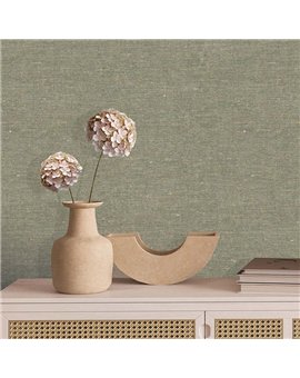 Ref.TN29010 ambiente real de liso terra nova, sobre fondo Verde en tonos Beige