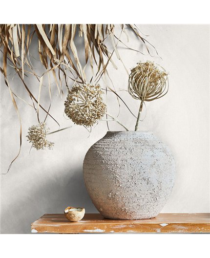 Ref.SILE-030 estancia decorada con liso mate en tono Blanco Roto, silence