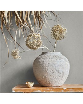 Ref.SILE-034 estancia decorada con liso mate en Topo, silence