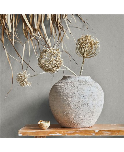 Ref.SILE-034 estancia decorada con liso mate en Topo, silence