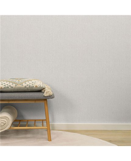 Ref.NATU-047 ambiente con natura rayado seda Gris sobre fondo Beige