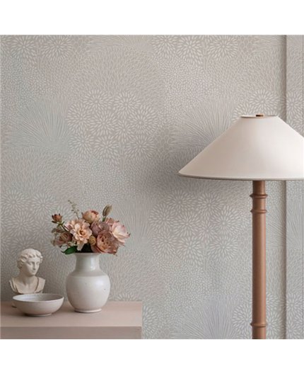 Ref.SP7035 ambiente con supreme flores dalia Blanco Roto sobre fondo Beige