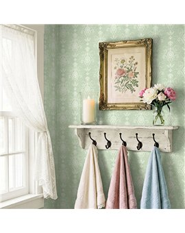 Ref.LB51604 estancia decorada con damasco medallón Blanco Roto y fondo Verde, dolly mixtures
