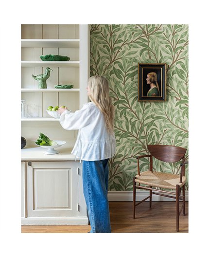 Ref.HT84005 foto de ambiente mural ramas de sauce hidden treasures fondo Beige con Verde y Marrón