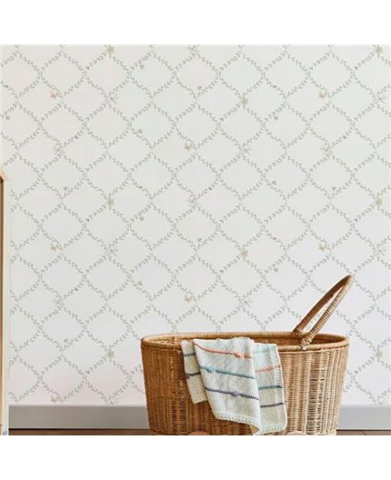 Ref.019-ALI estancia decorada con celosía de hojas Verde, Amarillo, Gris y Rojo y fondo Blanco Roto, alice