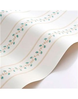 Ref.FAMI-202706510 ambiente con maison de famille rayas florales Verde y Beige sobre fondo Blanco Roto