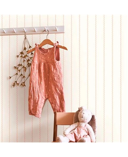 Ref.OUTT202964299 ambiente real de rayas onduladas once upon a time 3, sobre fondo Blanco en tonos Rosa