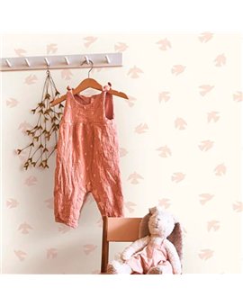 Ref.OUTT202914202 ambiente real de golondrinas once upon a time 3, sobre fondo Blanco en tonos Rosa